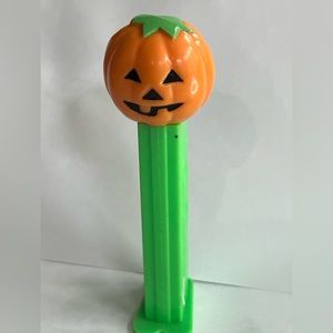 Pez 1998 Pumpkin jack-o’-lantern Dispenser made in Hungary